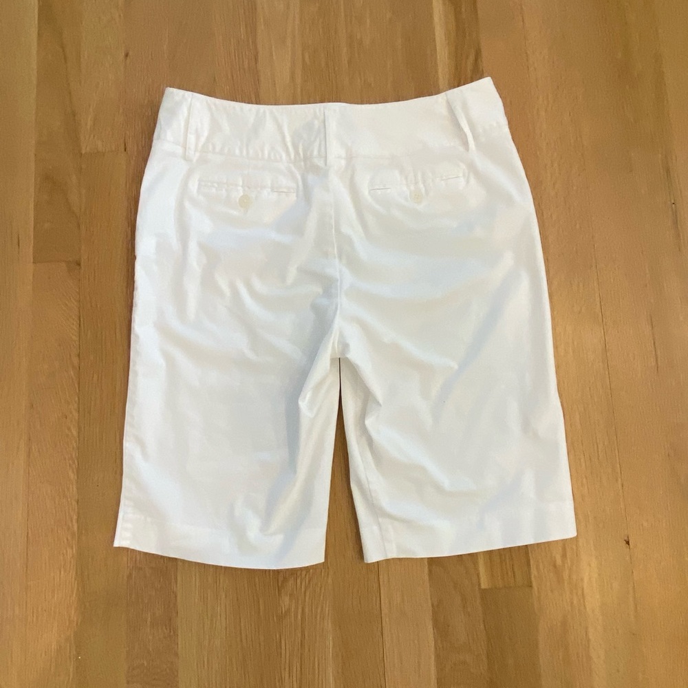 Dana Buchman Signature Womens White Cotton Shorts w Stretch/Side Pockets/Size 10 - Picture 5 of 10